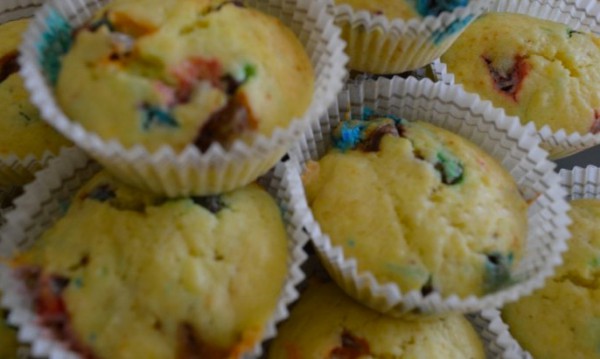 Réaliser des cakes maison aux M'Ms
