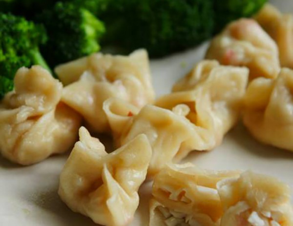 Cuire des raviolis surimi au cuit-vapeur